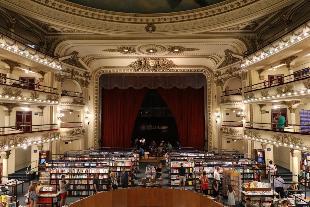 El Ateneo Bookstore (former operahouse)